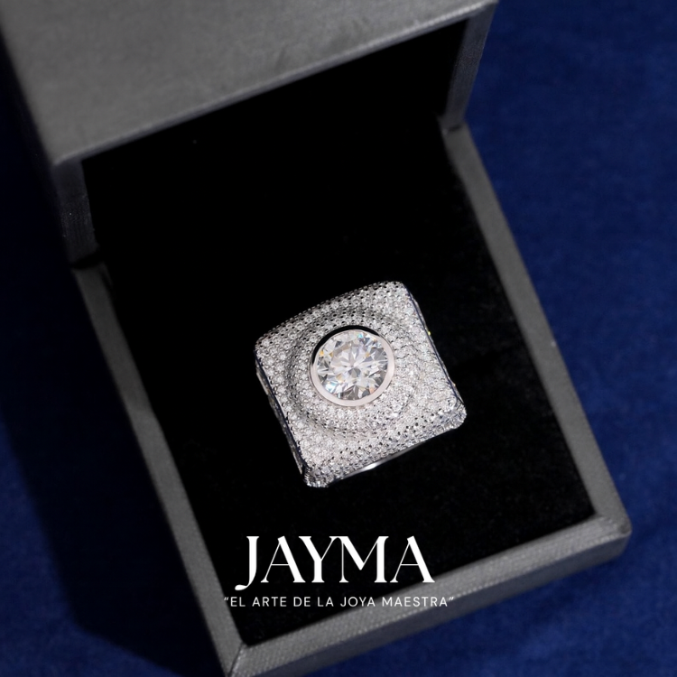 Anillo Empire Square
