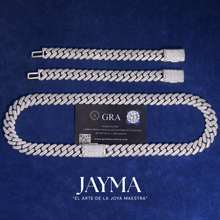 Cadena Cubana Moon Shape